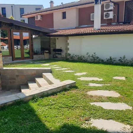 ракшиева къща Holiday home *